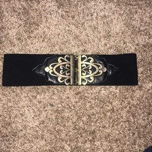 CUTE Thick Black and Gold Belt